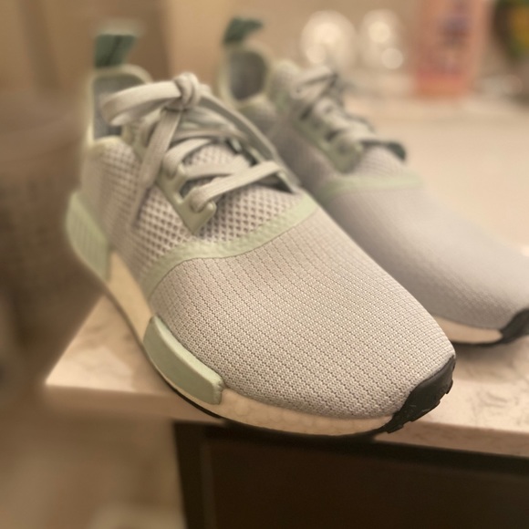 NWOT ADIDAS NMD_R1 BOOST SHOES SZ 6.5 - Picture 2 of 7